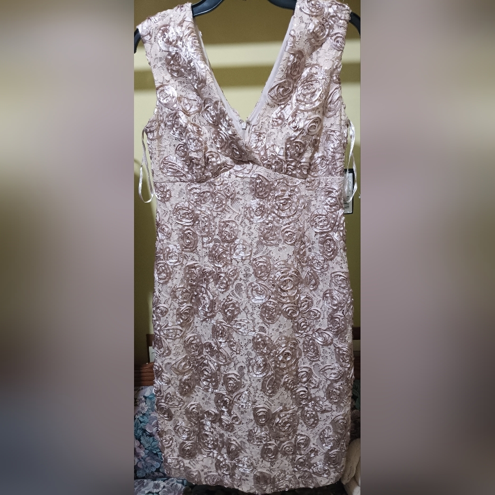 Elegant Floral Lace Dress